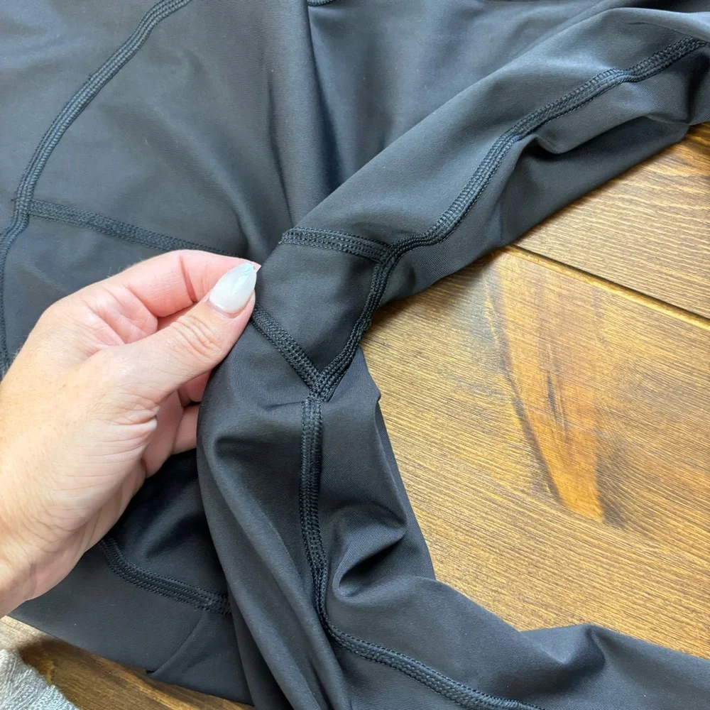 Athleta Ultimate Run 7/8 Tight | Leggings in Black Size XS - Picture 6 of 8